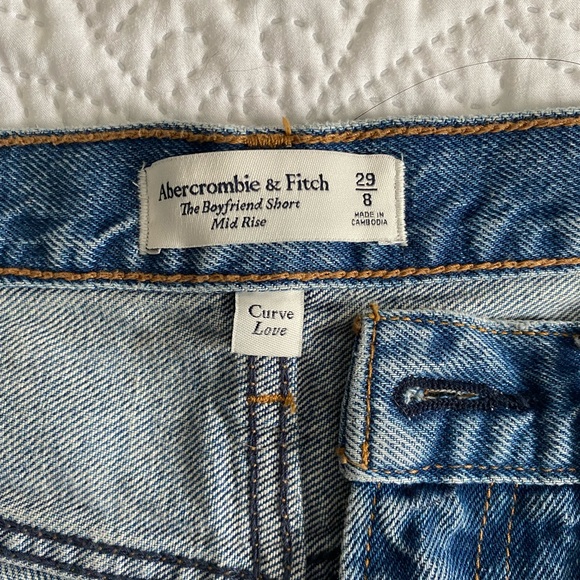 COPY - Abercrombie & Fitch Mid-Rise Boyfriend Shorts, Curve Love - Picture 4 of 4